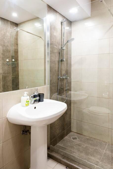 Classy Apartment Unirii Square Бухарест Екстер'єр фото