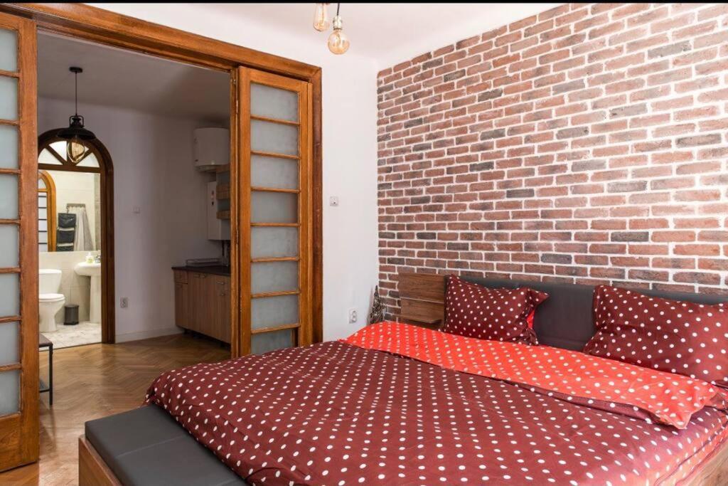 Classy Apartment Unirii Square Бухарест Екстер'єр фото
